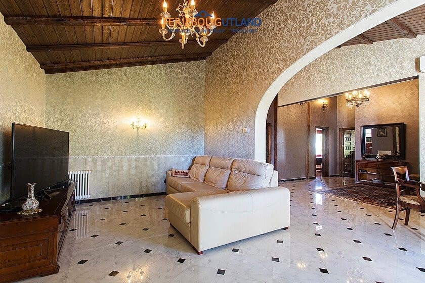 4 sovrum Villa till salu i Orihuela Costa med pool garage - 890 000 € (Ref: 10031011)