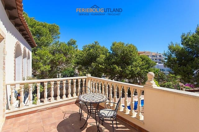 4 sovrum Villa till salu i Punta Prima, Orihuela med pool garage - 890 000 € (Ref: 10031011)