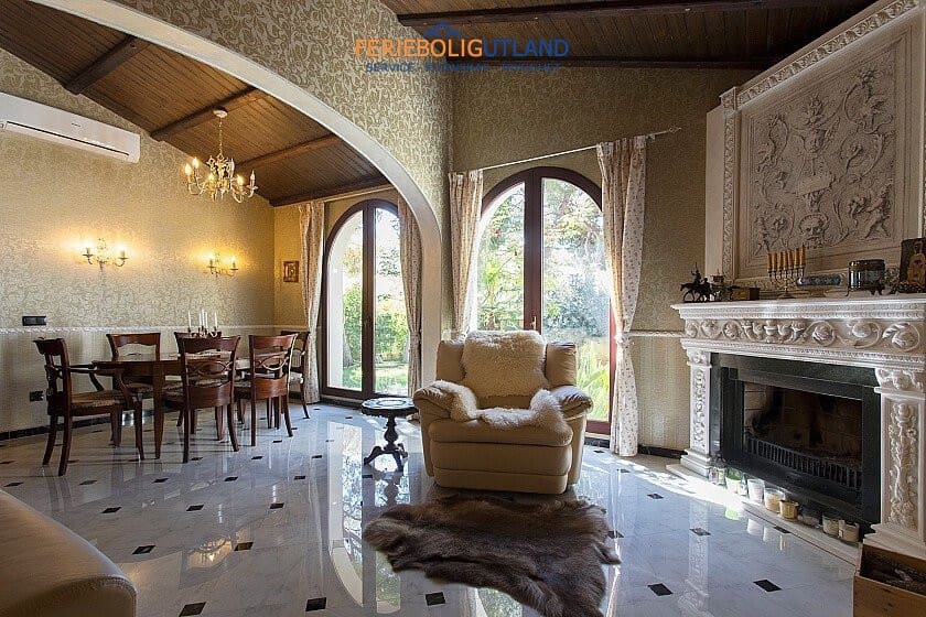 4 sovrum Villa till salu i Orihuela Costa med pool garage - 890 000 € (Ref: 10031011)