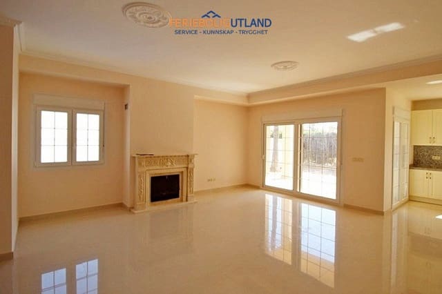 5 makuuhuone Huvila myytävänä paikassa Cabo Roig, Orihuela mukana uima-altaan - 990 000 € (Ref: 10031013)