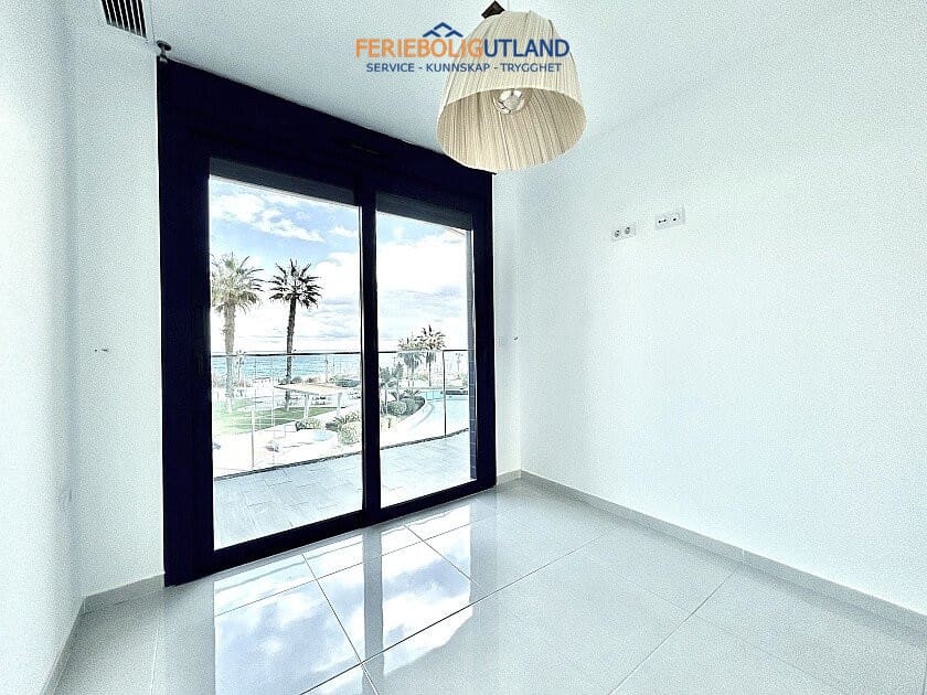 2 soverom Leilighet til salgs i Orihuela Costa med svømmebasseng garasje - € 398 000 (Ref: 10031014)