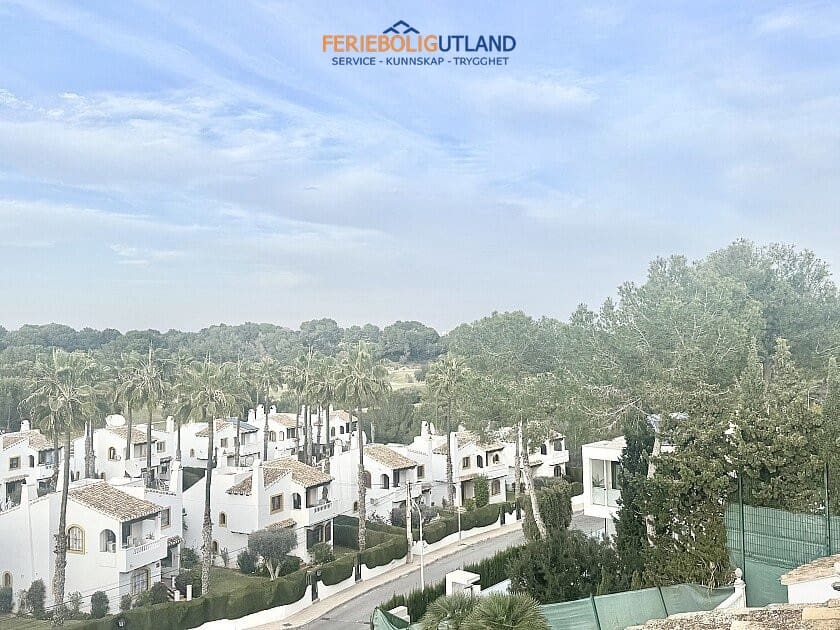 4 chambre Villa/Maison à vendre à Villamartin avec piscine - 849 900 € (Ref: 10031015)