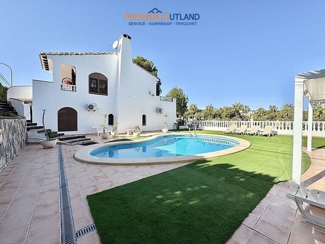 4 chambre Villa/Maison à vendre à Villamartin, Orihuela avec piscine - 849 900 € (Ref: 10031015)