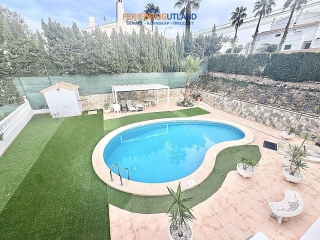 4 chambre Villa/Maison à vendre à Villamartin, Orihuela avec piscine - 849 900 € (Ref: 10031015)