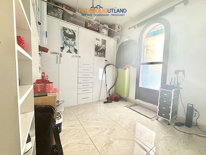 4 chambre Villa/Maison à vendre à Villamartin avec piscine - 849 900 € (Ref: 10031015)