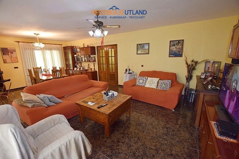 3 slaapkamer Villa te koop in Villamartin met zwembad garage - € 595.000 (Ref: 10031093)