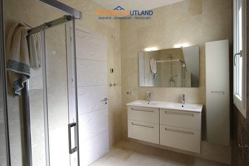 5 quarto Moradia para venda em La Zenia com piscina garagem - 1 500 000 € (Ref: 10031162)
