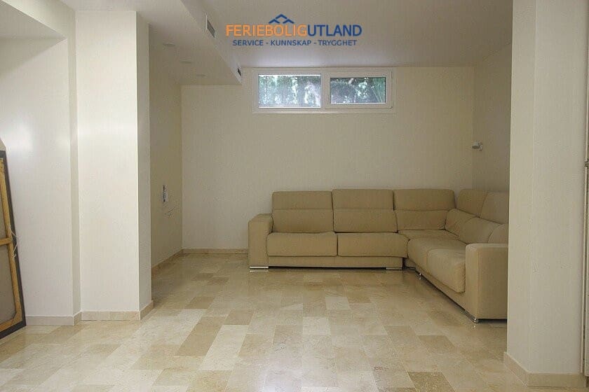 5 quarto Moradia para venda em La Zenia com piscina garagem - 1 500 000 € (Ref: 10031162)