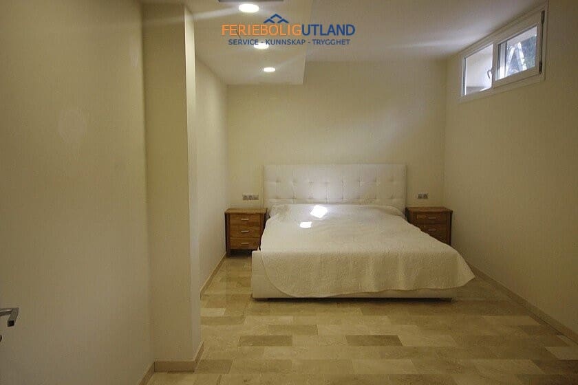 5 quarto Moradia para venda em La Zenia com piscina garagem - 1 500 000 € (Ref: 10031162)
