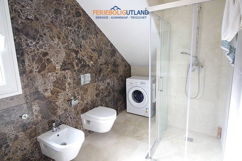 5 quarto Moradia para venda em La Zenia com piscina garagem - 1 500 000 € (Ref: 10031162)