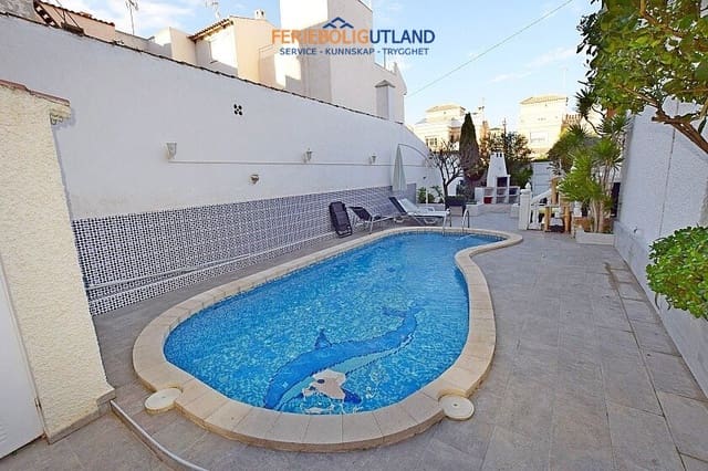 3 bedroom Villa for sale in Playa de los Locos, Torrevieja with pool garage - € 590,000 (Ref: 10031163)