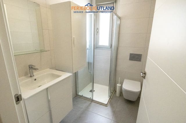 2 bedroom Apartment for sale in Villamartin, Orihuela with pool garage - € 319,900 (Ref: 10031164)
