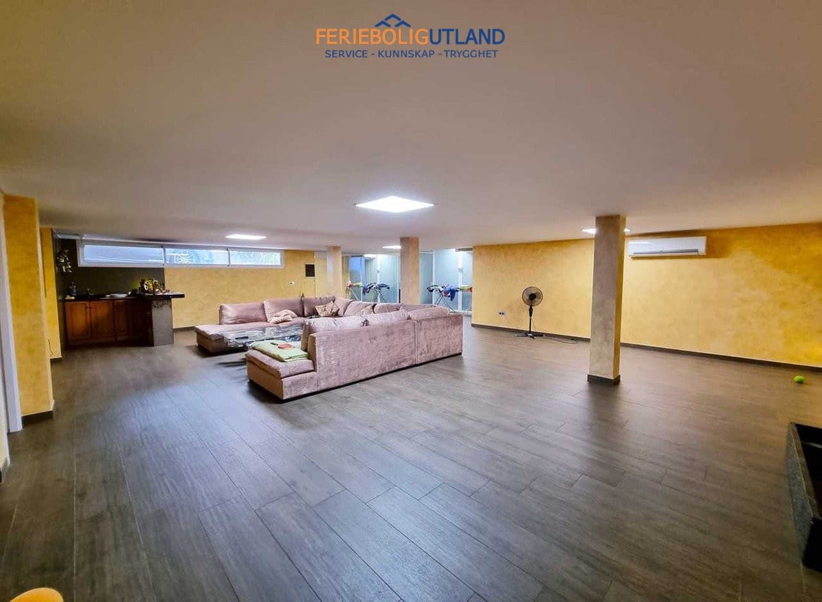 5 Zimmer Villa zu verkaufen in La Mata mit Pool Garage - 1.170.000 € (Ref: 10031165)