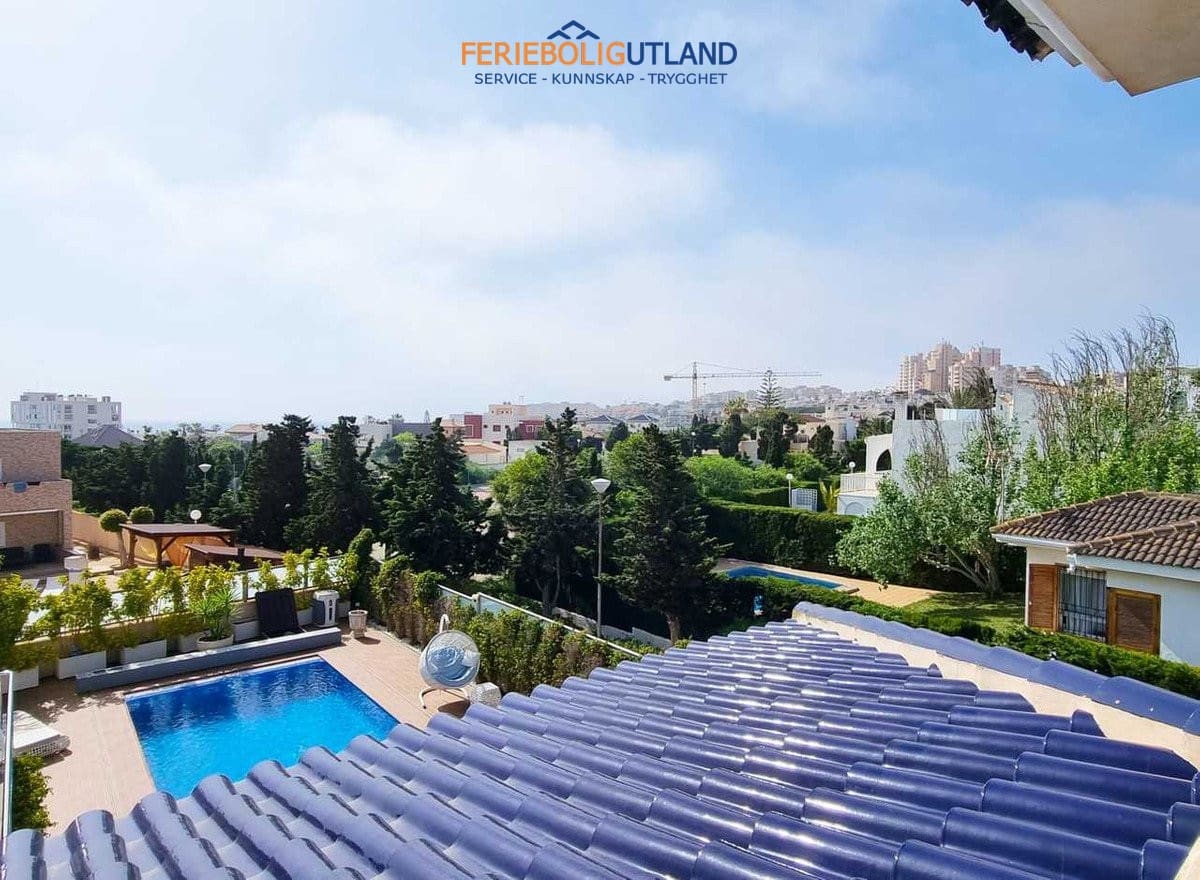 5 Zimmer Villa zu verkaufen in La Mata mit Pool Garage - 1.170.000 € (Ref: 10031165)