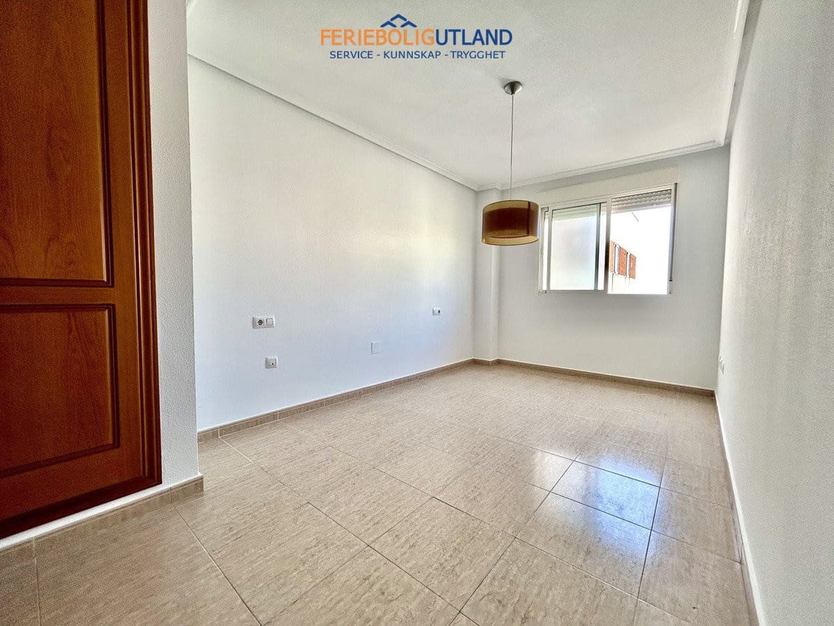 2 soverom Leilighet til salgs i Torrevieja - € 143 500 (Ref: 10031166)