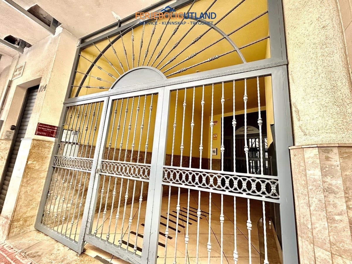2 soverom Leilighet til salgs i Torrevieja - € 143 500 (Ref: 10031166)