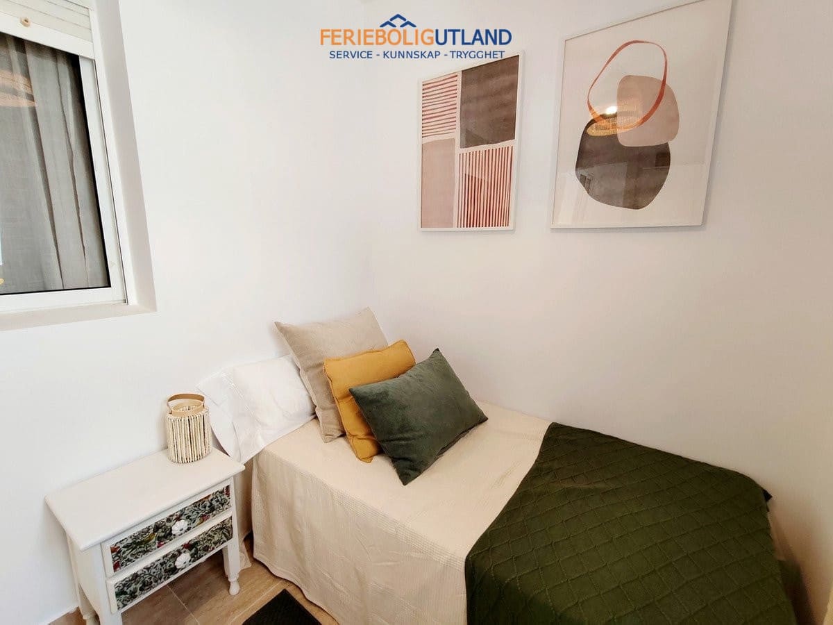 3 sovrum Hus till salu i Playa Flamenca med garage - 204 000 € (Ref: 10032398)