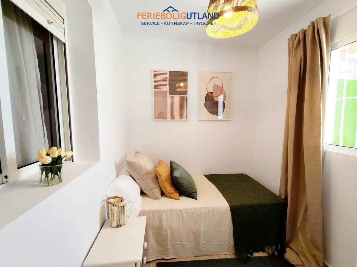3 sovrum Hus till salu i Playa Flamenca med garage - 204 000 € (Ref: 10032398)