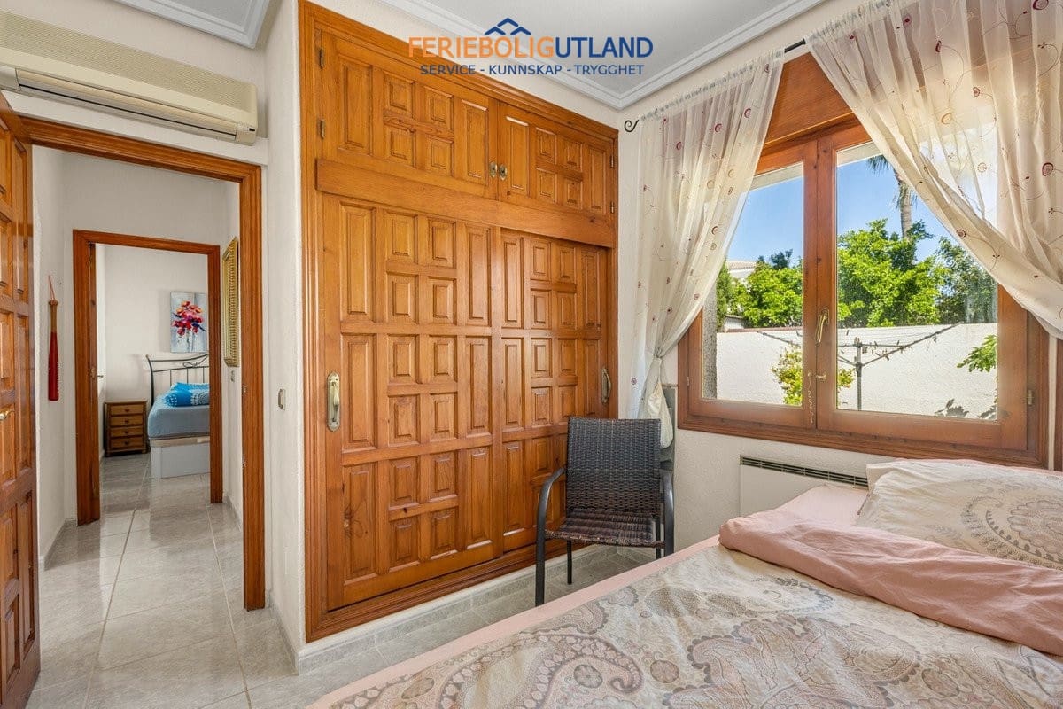 5 bedroom Villa for sale in Ciudad Quesada with pool garage - € 480,000 (Ref: 10032399)