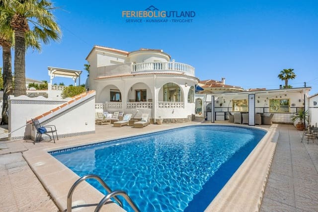 5 bedroom Villa for sale in Ciudad Quesada, Rojales with pool garage - € 480,000 (Ref: 10032399)