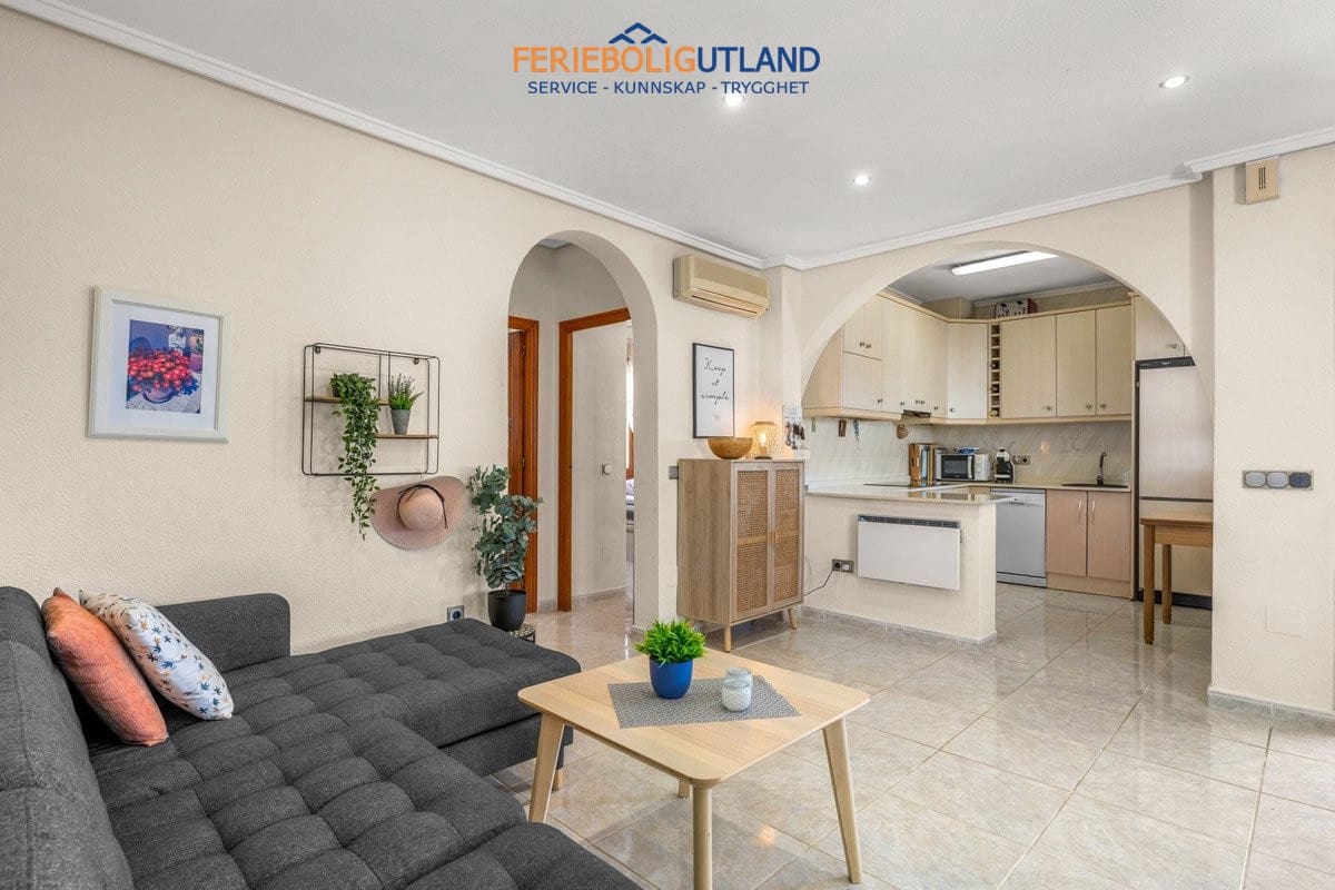 5 bedroom Villa for sale in Ciudad Quesada with pool garage - € 480,000 (Ref: 10032399)