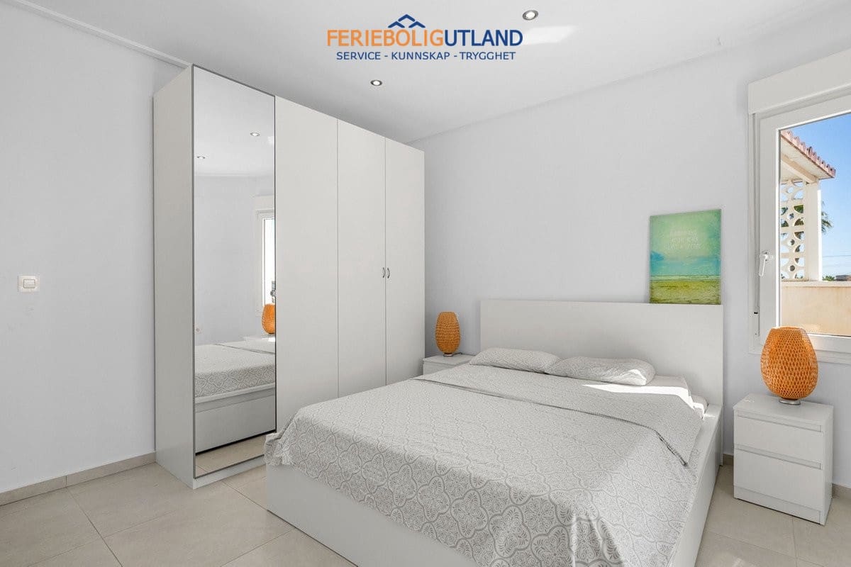 5 bedroom Villa for sale in Ciudad Quesada with pool garage - € 480,000 (Ref: 10032399)