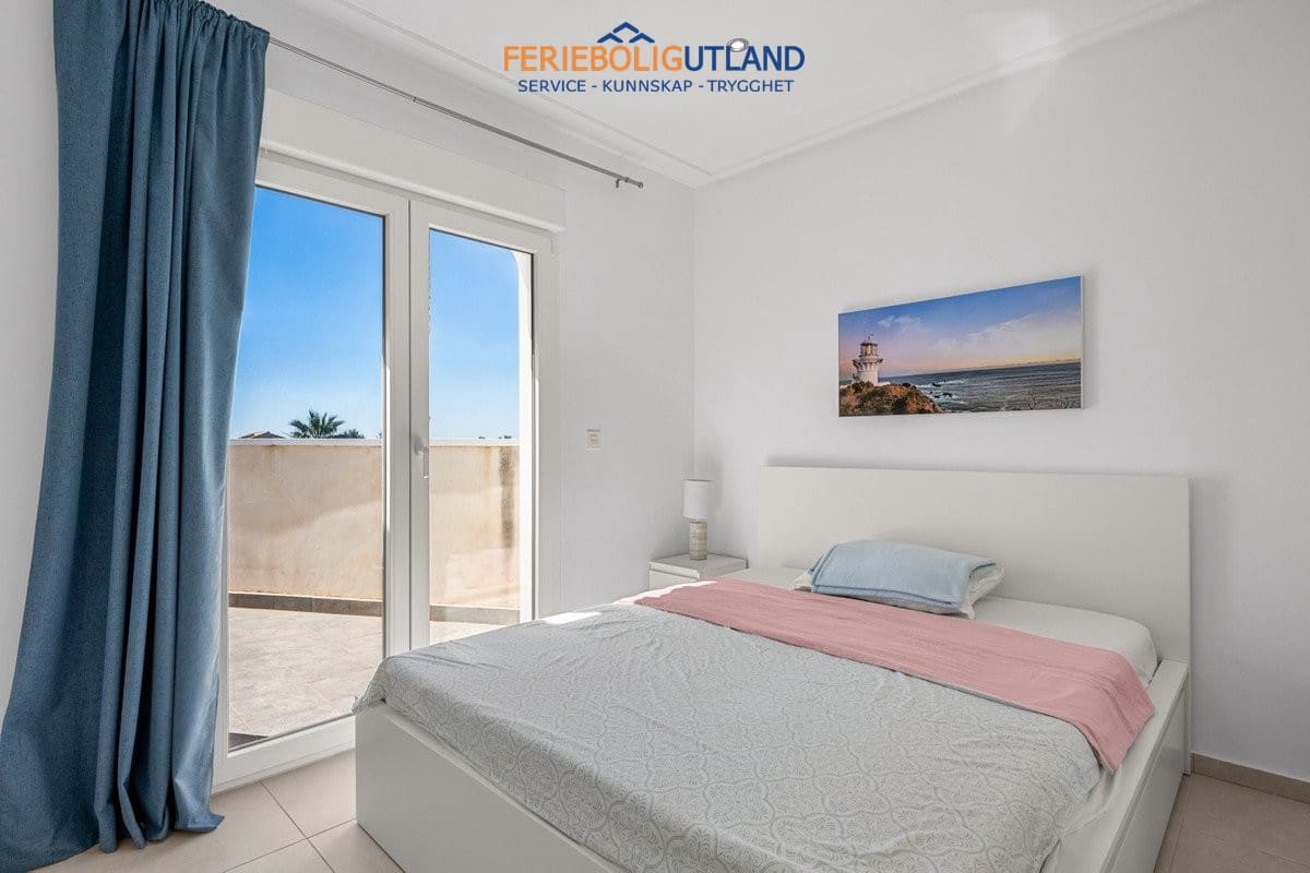 5 bedroom Villa for sale in Ciudad Quesada with pool garage - € 480,000 (Ref: 10032399)