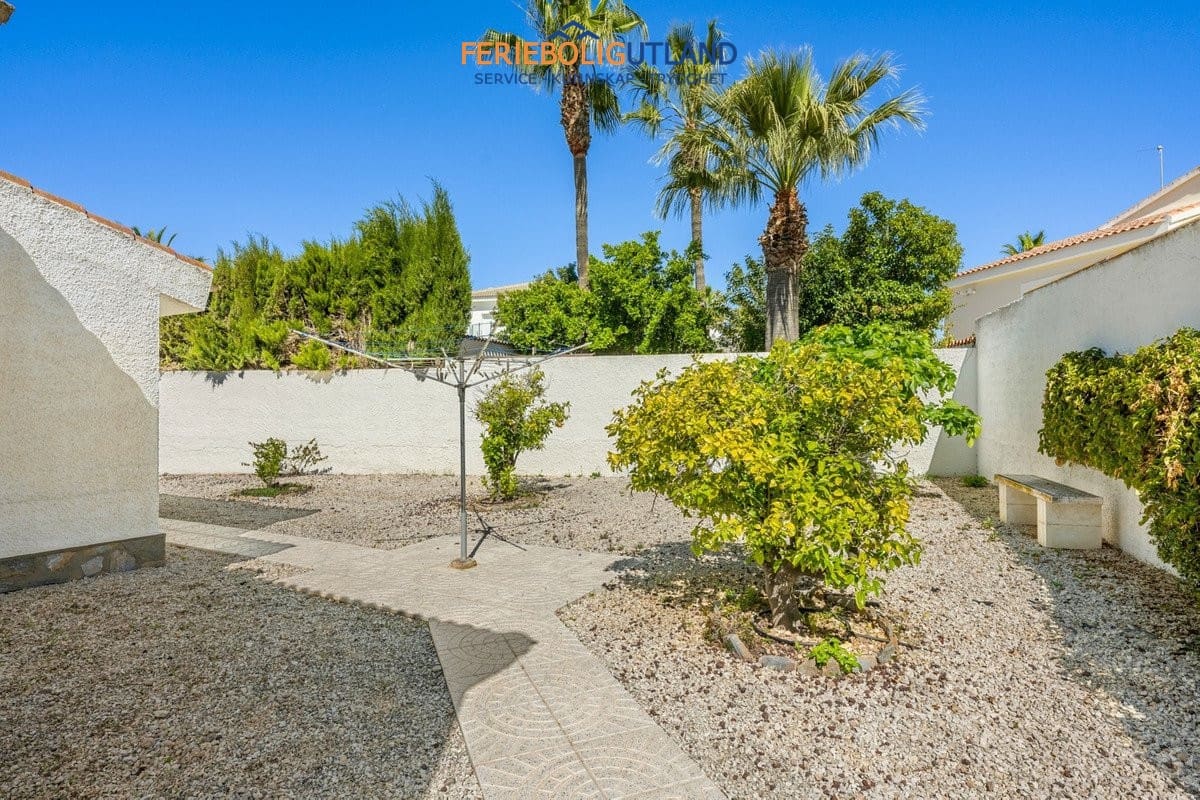 5 bedroom Villa for sale in Ciudad Quesada with pool garage - € 480,000 (Ref: 10032399)