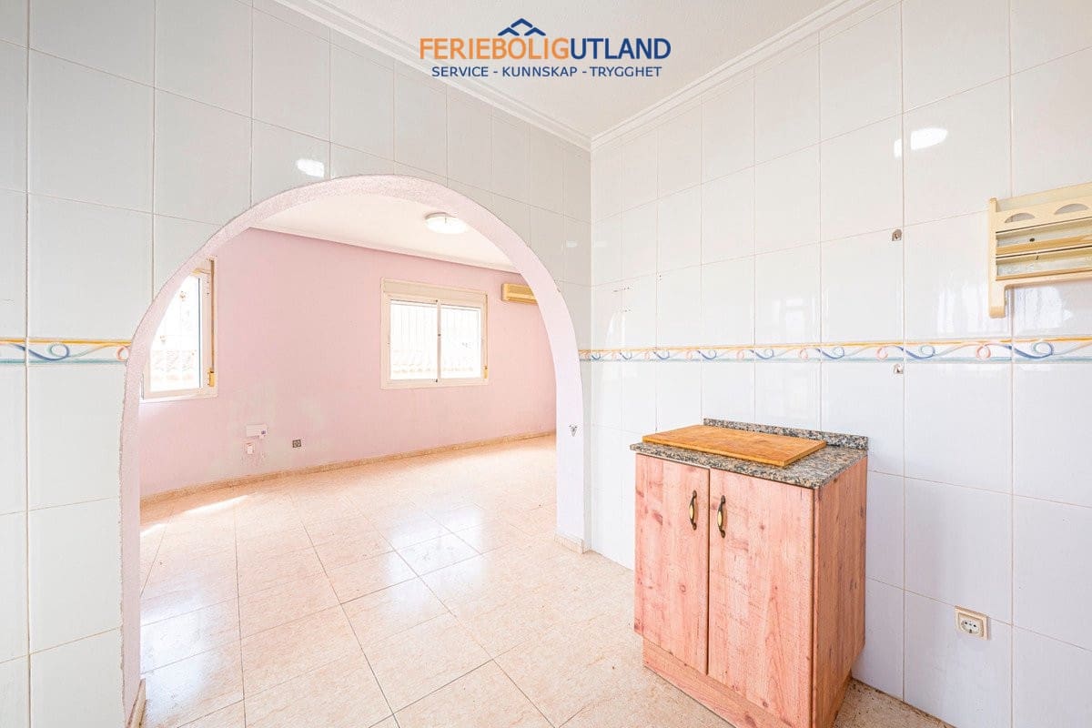 3 sovrum Villa till salu i Ciudad Quesada med pool garage - 399 000 € (Ref: 10032401)
