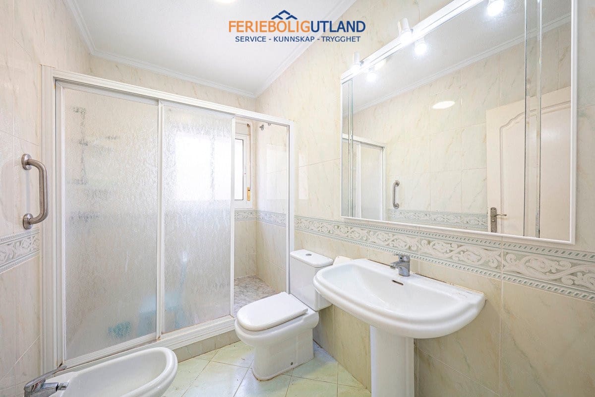 3 sovrum Villa till salu i Ciudad Quesada med pool garage - 399 000 € (Ref: 10032401)