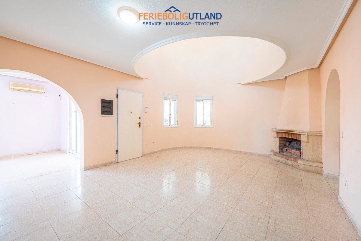3 sovrum Villa till salu i Ciudad Quesada med pool garage - 399 000 € (Ref: 10032401)