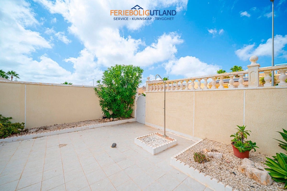 3 sovrum Villa till salu i Ciudad Quesada med pool garage - 399 000 € (Ref: 10032401)