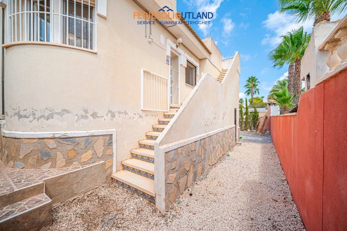3 sovrum Villa till salu i Ciudad Quesada med pool garage - 399 000 € (Ref: 10032401)