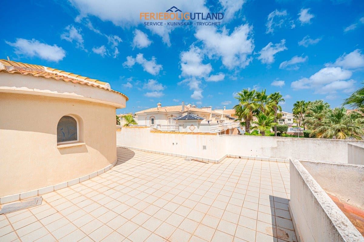 3 sovrum Villa till salu i Ciudad Quesada med pool garage - 399 000 € (Ref: 10032401)