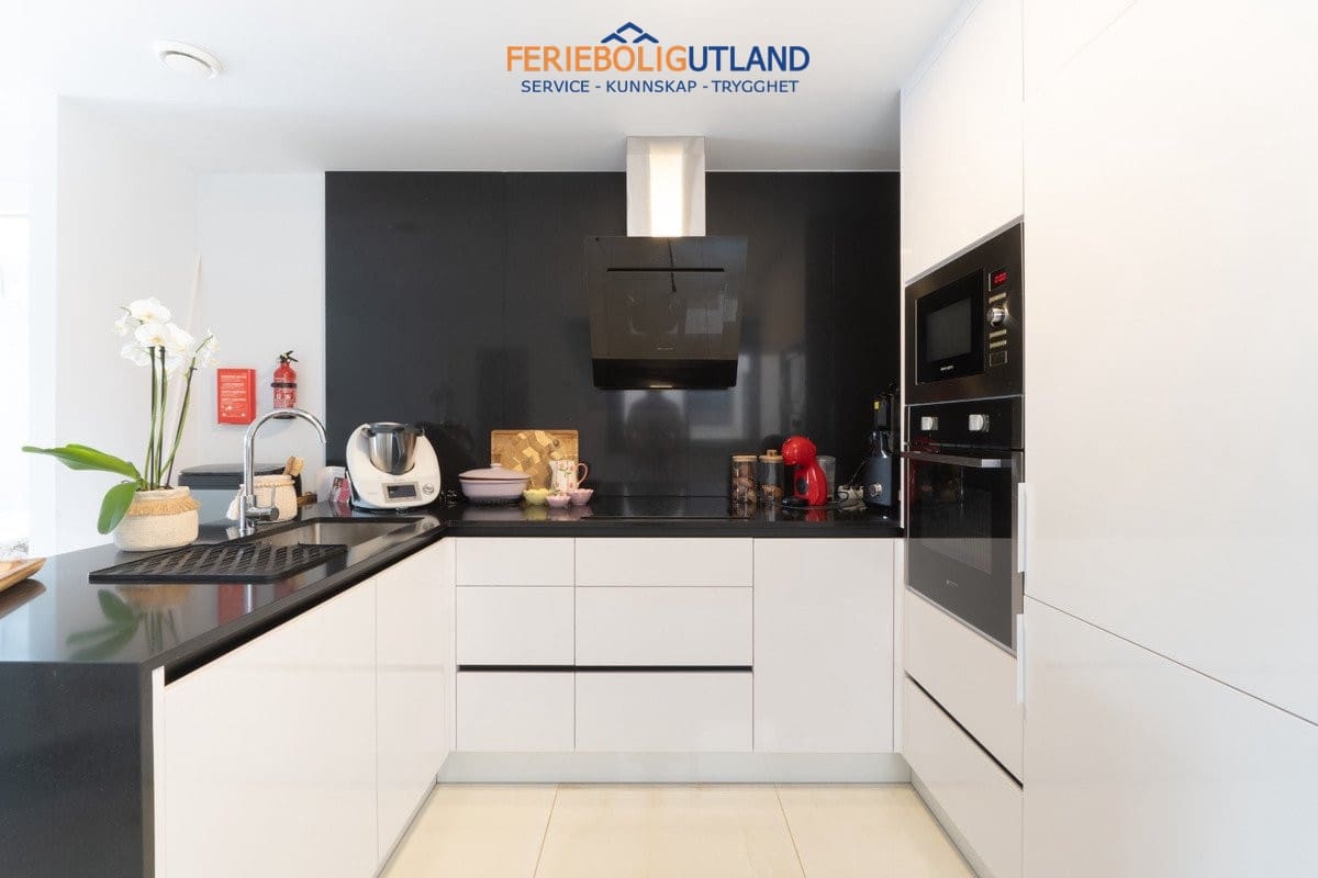 Apartamento de 2 habitaciones en Los Altos en venta con piscina garaje - 264.000 € (Ref: 10032487)