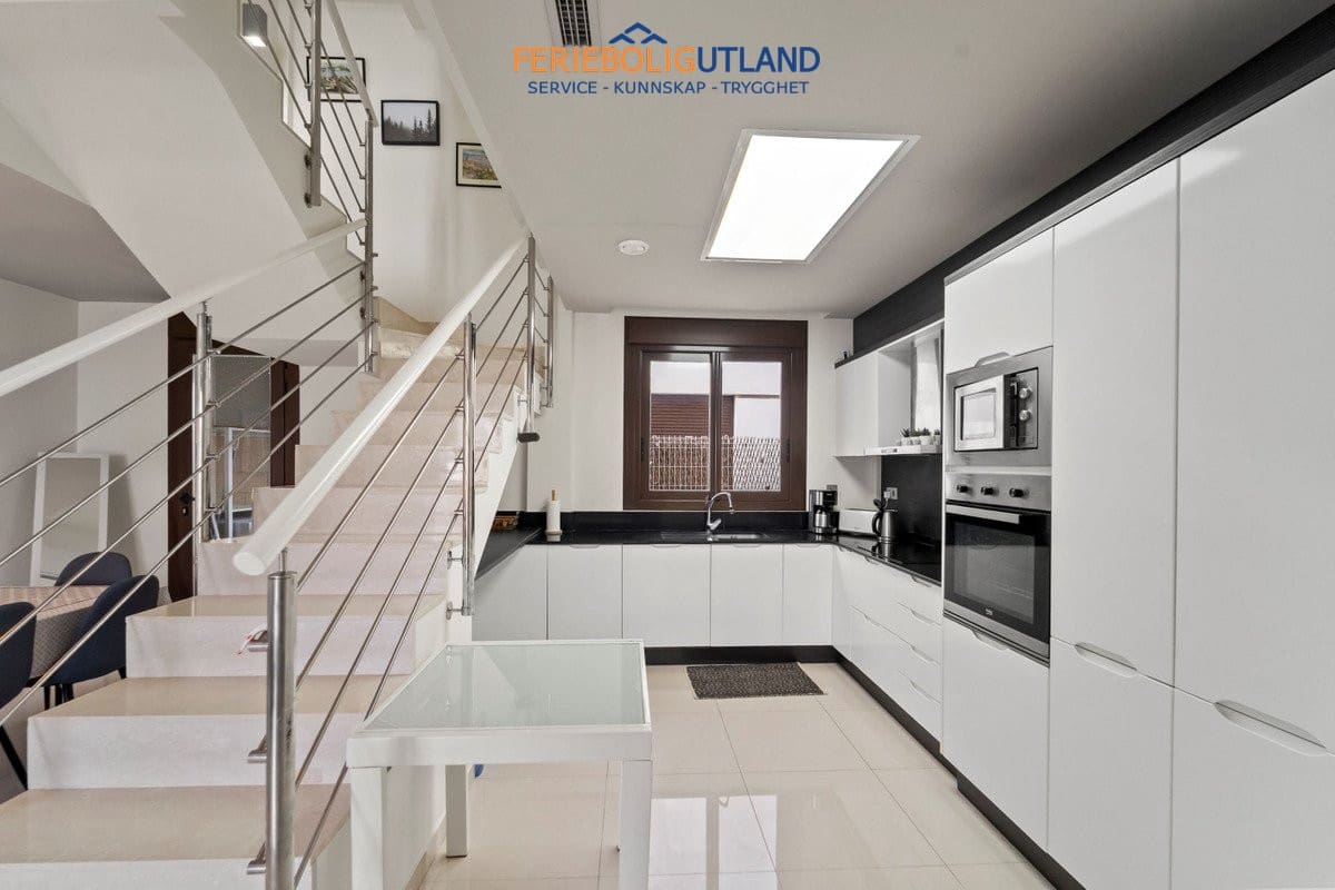 2 sypialnia Dom na sprzedaż w Villamartin z basenem - 370 000 € (Ref: 10032489)
