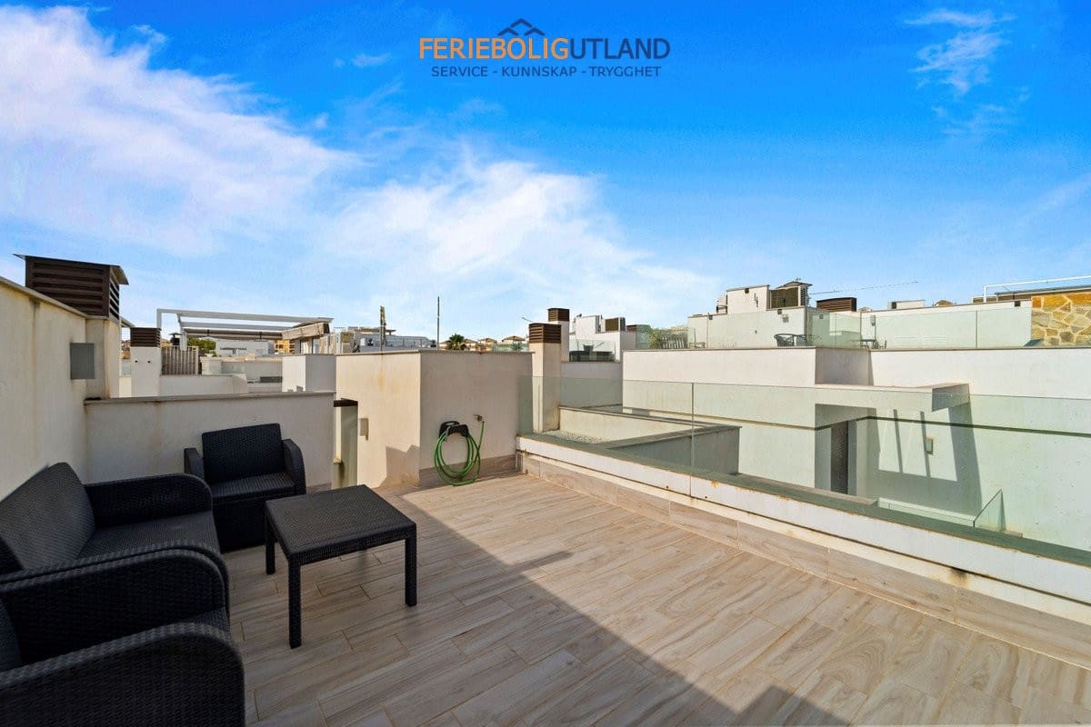 2 sypialnia Dom na sprzedaż w Villamartin z basenem - 370 000 € (Ref: 10032489)