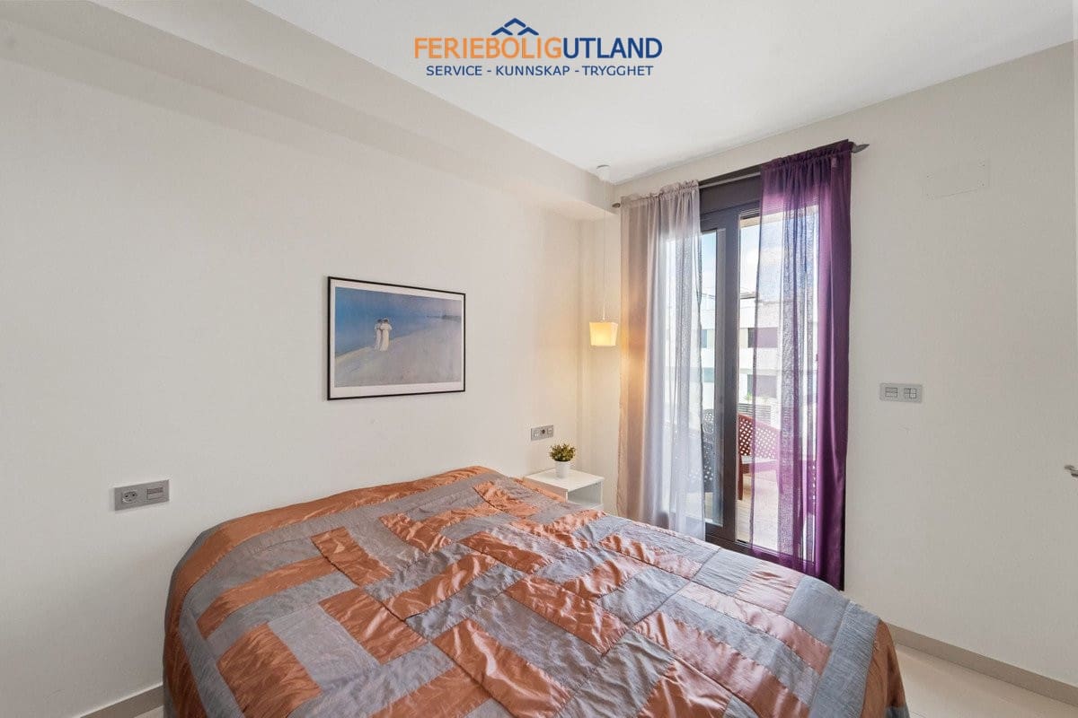 2 sypialnia Dom na sprzedaż w Villamartin z basenem - 370 000 € (Ref: 10032489)
