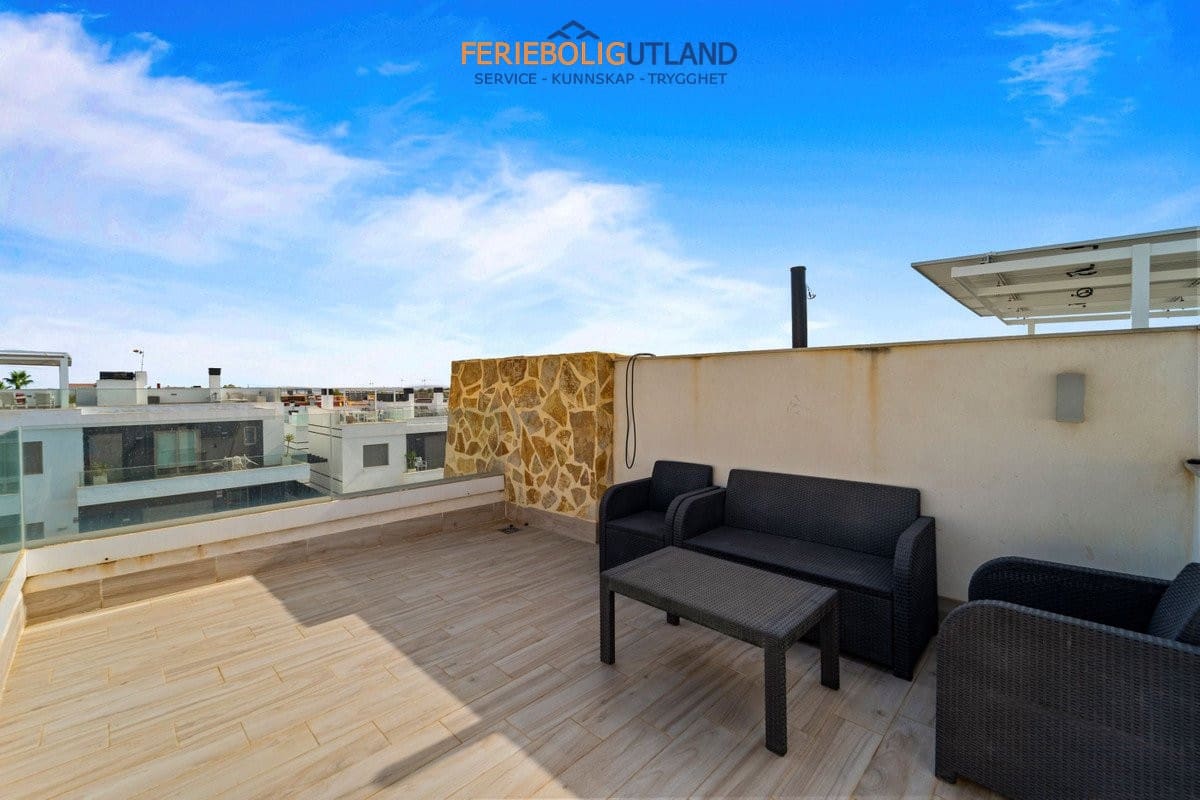 2 sypialnia Dom na sprzedaż w Villamartin z basenem - 370 000 € (Ref: 10032489)