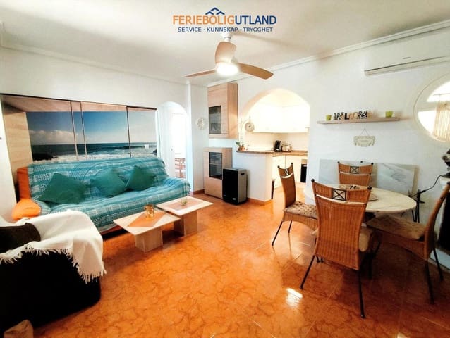 Chalet de 4 habitaciones en Playa Flamenca, Orihuela en venta con piscina - 280.000 € (Ref: 10032493)