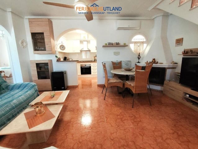 Chalet de 4 habitaciones en Playa Flamenca, Orihuela en venta con piscina - 280.000 € (Ref: 10032493)