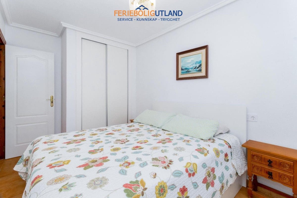 3 sovrum Villa till salu i La Zenia med garage - 338 000 € (Ref: 10032494)