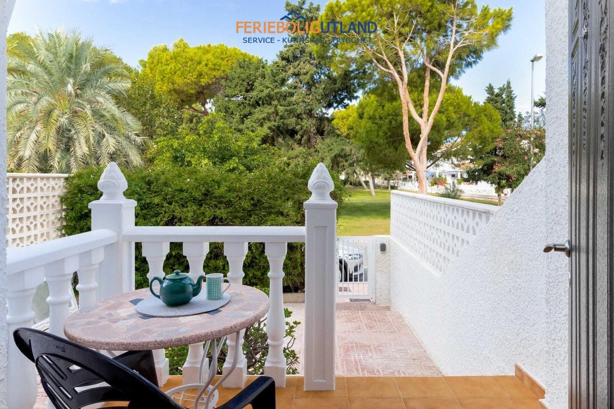 3 sovrum Villa till salu i La Zenia med garage - 338 000 € (Ref: 10032494)