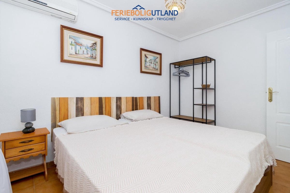 3 sovrum Villa till salu i La Zenia med garage - 338 000 € (Ref: 10032494)