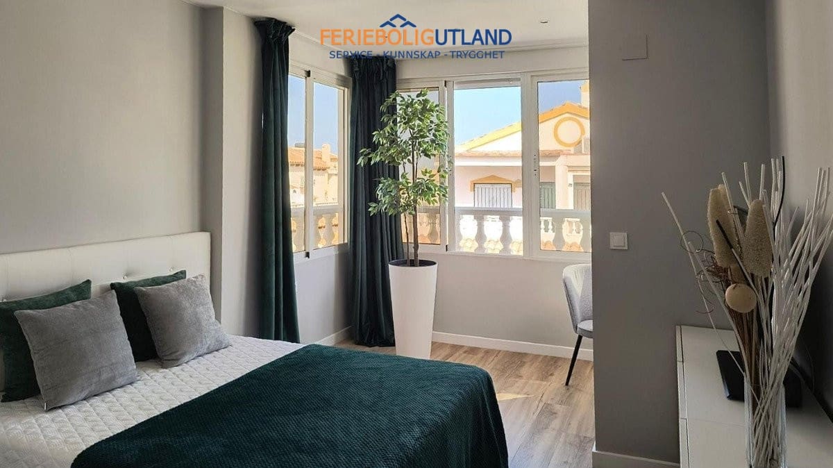 3 slaapkamer Huis te koop in Orihuela Costa met zwembad - € 277.900 (Ref: 10032495)