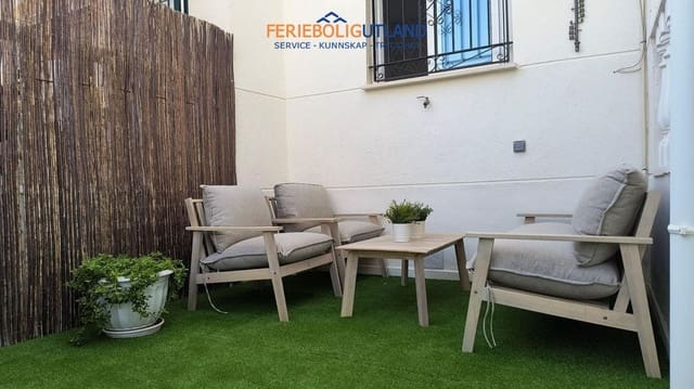Casa de 3 habitaciones en Punta Prima, Orihuela en venta con piscina - 277.900 € (Ref: 10032495)