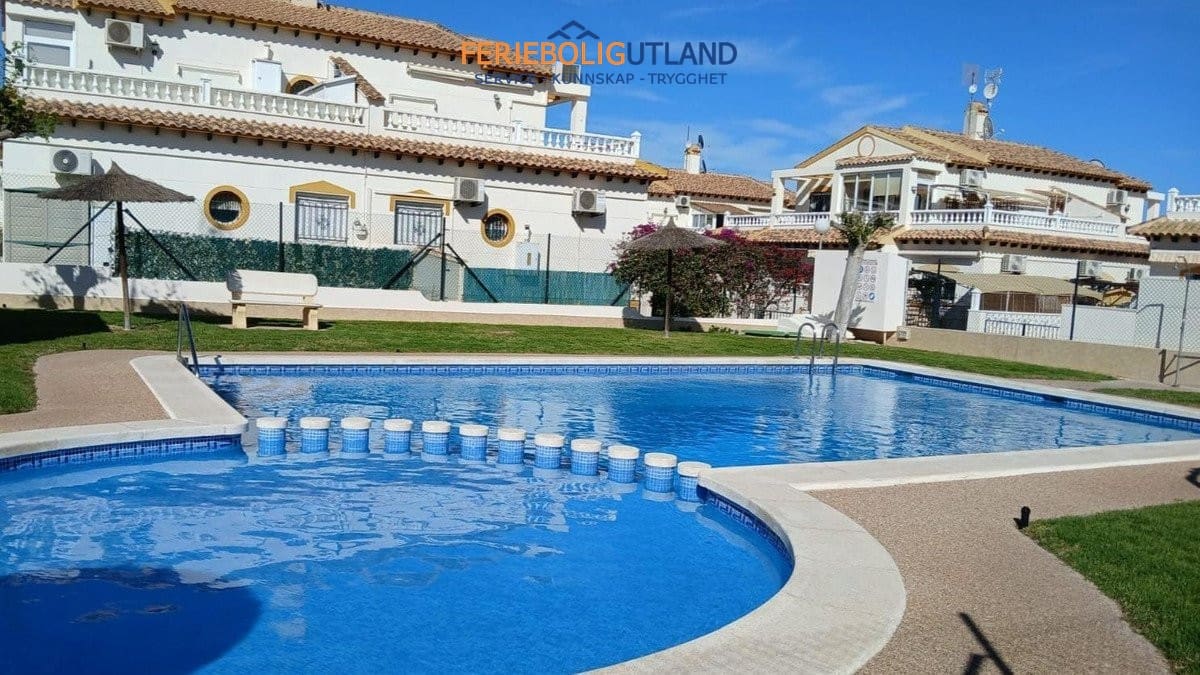 3 slaapkamer Huis te koop in Orihuela Costa met zwembad - € 277.900 (Ref: 10032495)