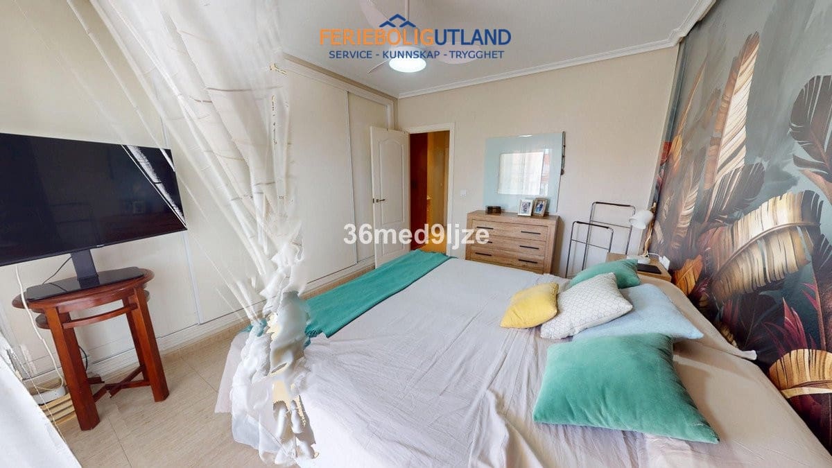 3 Zimmer Villa zu verkaufen in Los Alcazares mit Pool - 250.000 € (Ref: 10032496)