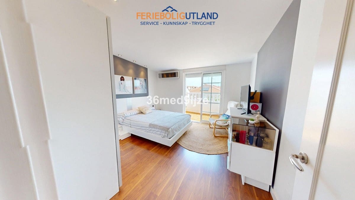 3 Zimmer Villa zu verkaufen in Los Alcazares mit Pool - 250.000 € (Ref: 10032496)