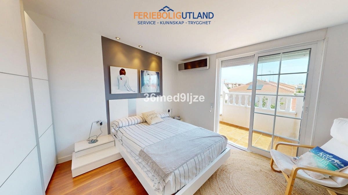 3 Zimmer Villa zu verkaufen in Los Alcazares mit Pool - 250.000 € (Ref: 10032496)